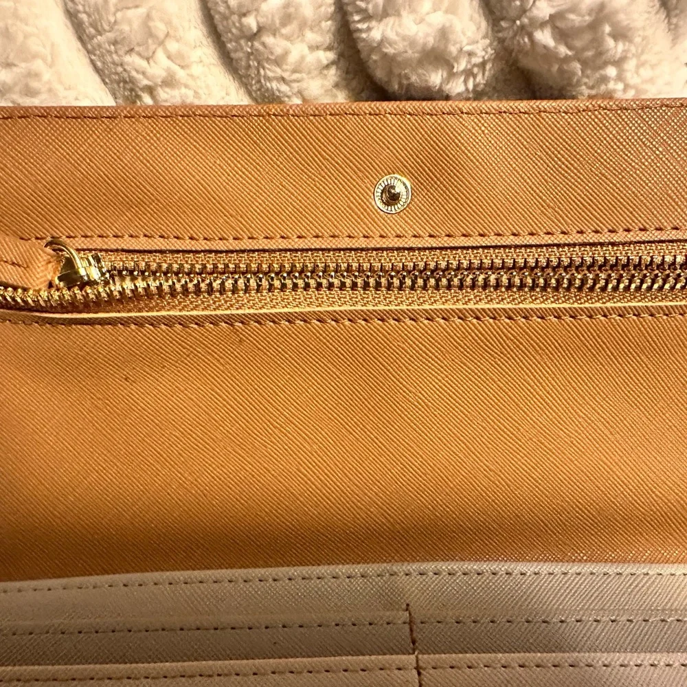 Steve Madden wallet - Picture 4 of 4